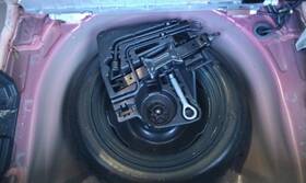 5706279 Toyota Used Floor Jack Fits 2010 Prius Grade A