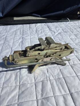 175011031 Volkswagen Vintage Scissor Jack 175011031 Volkswagen Vintage Scissor Jack