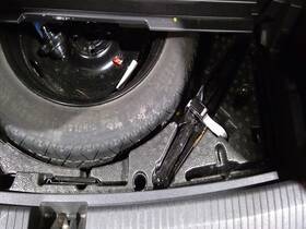 2091160 Volkswagen Used Floor Jack Fits 2018 Tiguan Grade A 2091160 Volkswagen Used Floor Jack Fits 2018 Tiguan Grade A