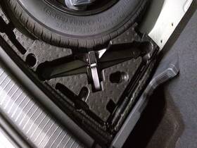 2414907 Volkswagen Used Floor Jack Fits 2020 Tiguan Grade A