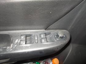 3251093 Volkswagen Used Floor Jack Fits 2008 Passat Grade A