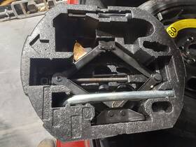 3576182 Volkswagen Used Floor Jack Fits 2012 Jetta Gli Grade A