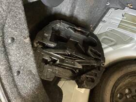 6372056 Volkswagen Used Floor Jack Fits 2013 Jetta Gli Grade A 6372056 Volkswagen Used Floor Jack Fits 2013 Jetta Gli Grade A