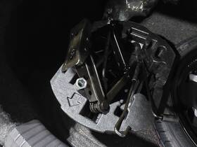 Volkswagen 7767741 Used Floor Jack Fits 2024 Jetta Grade A
