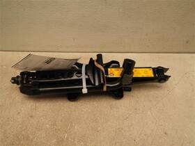1486090 Volvo 40 Series 2007 Floor Jack With Tools 6649 1486090 Volvo 40 Series 2007 Floor Jack With Tools 6649