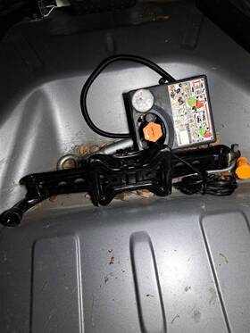 564.vo1p17 Volvo 2017 S60 Jack Sku#4349898