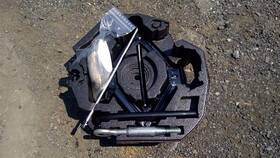 6947215 Volvo Used Floor Jack Fits 2018 V90 Grade A