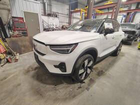 7608087 Volvo Used Floor Jack Fits 2023 Xc40 Grade A