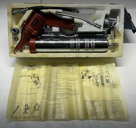 A1b2c3 Wel-bilt Air And Hand Operated Grease Gun 6 Pcs Excellent Condition