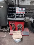 Snap-on WB260 Computer Wheel Balancer. Fixed Price $1800.00.