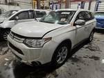Used Floor Jack Fits: 2015 Mitsubishi Outlander. Fixed Price $95.00.