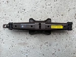 1998-2003 Toyota Sienna Spare Tire Vehicle Lift Floor Jack 09111-08010 Oem. Fixed Price $50.00.