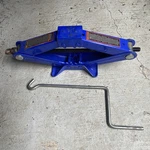 Duralast 1.5 Ton Scissor Jack For Car Repair Heavy Duty. Fixed Price $12.95.
